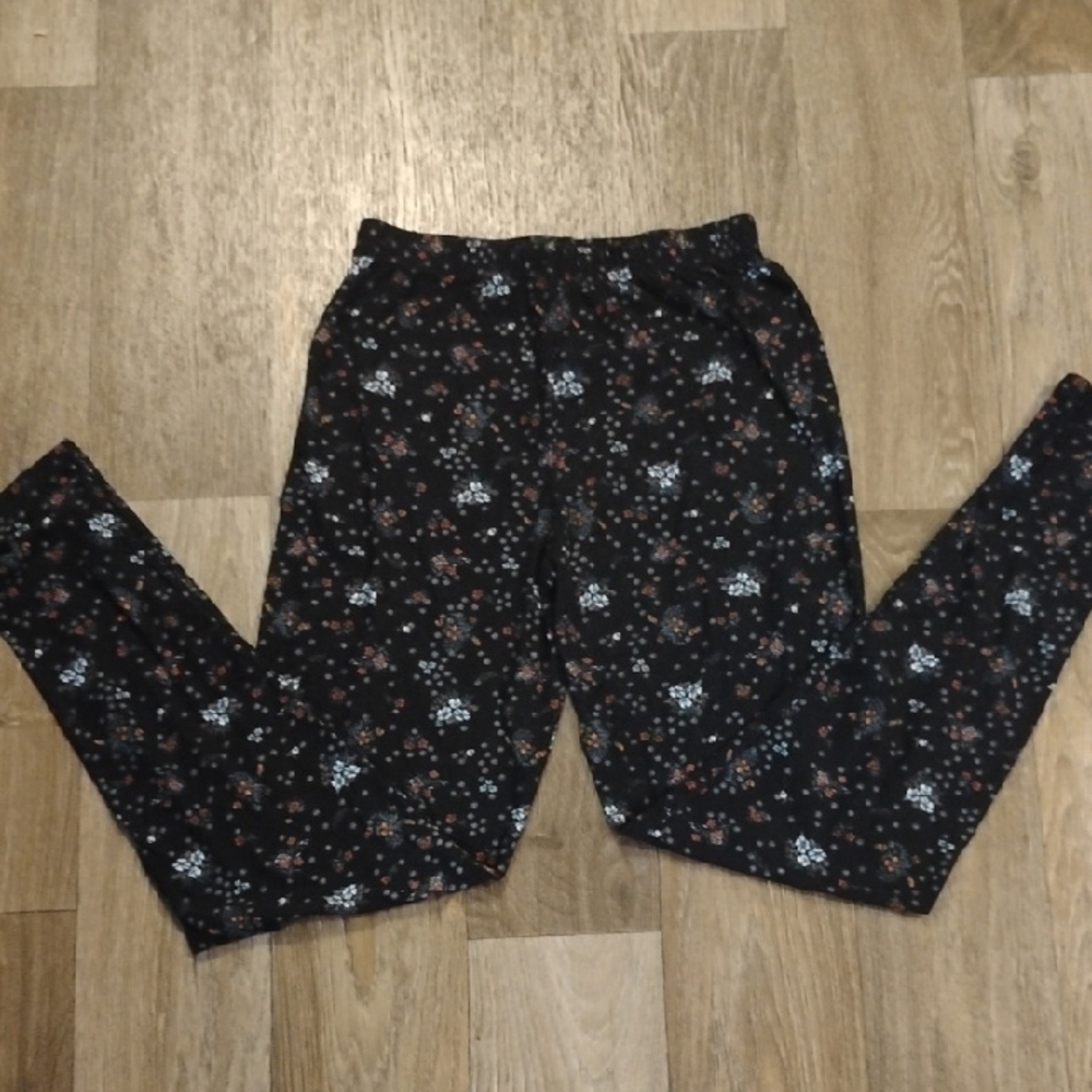 5/$15 One Size Leggings Depot Black Floral Women's Leggings